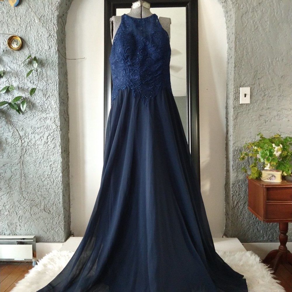 Elegant Dark Blue Beaded Gala Dress